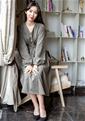 Enjoy browsing our photo gallery! Take a look at Asian mature dating partner yizi