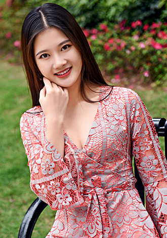 Gorgeous member profiles: beautiful Asian member Hongxia from Shanghai