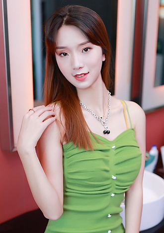 Gorgeous profiles only: pretty Thai member Xiying from Xinxiang