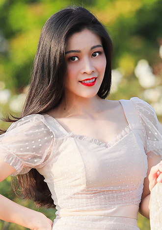 Gorgeous member profiles: beautiful Vietnam member Hoang Thuy from Ha Noi